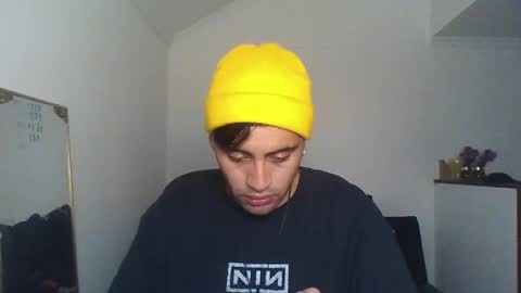 Snapshot of jessepickman chatting on December 21, 5:25 am Angel Demon online show from December 21, 5:25 am