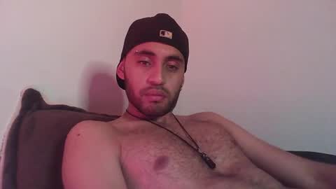 Snapshot of jessepickman chatting on December 29, 6:35 am Angel Demon online show from December 29, 6:35 am