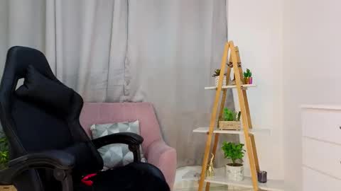 bella  adams online show from February 12, 2:03 am