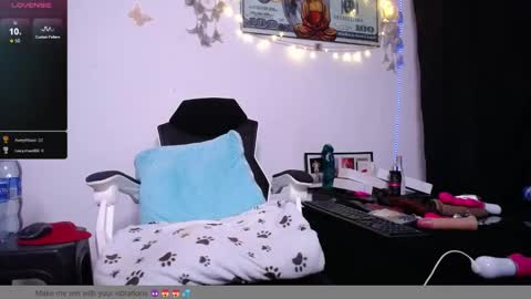 Snapshot of jessi1986_ chatting on December 18, 4:17 pm Jessie online show from December 18, 4:17 pm