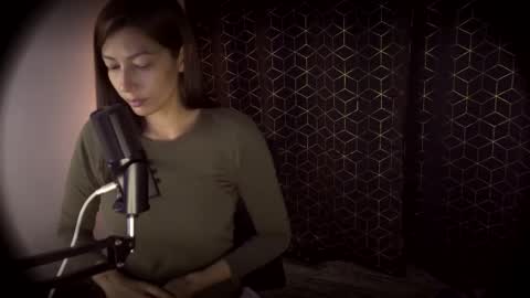 Jessica Gomez online show from February 1, 4:00 am