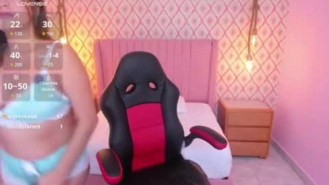 Snapshot of jessi_jones1 chatting on July 15, 3:23 am J E S S I online show from July 15, 3:23 am