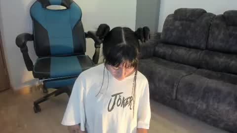 jessi_lemus online show from June 17, 8:21 pm
