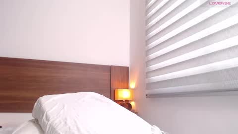 Snapshot of jessi_ocean chatting on December 27, 7:03 pm I AM JESSI online show from December 27, 7:03 pm