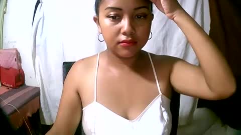 Snapshot of jessi_tastyxx172121 chatting on February 4, 6:04 am jessi_tastyxx172121 online show from February 4, 6:04 am