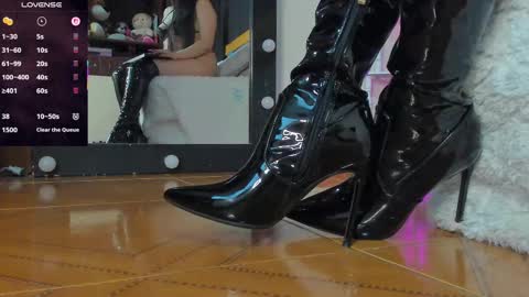                online show from October 7, 10:51 pm