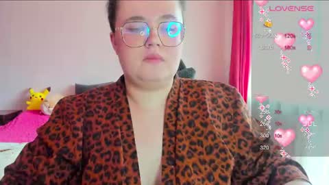 Snapshot of jessica_joy_ chatting on June 23, 6:22 am Natalia online show from June 23, 6:22 am