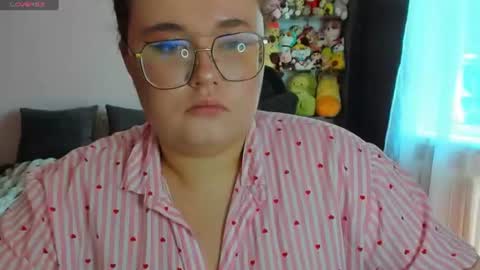 Snapshot of jessica_joy_ chatting on July 22, 7:00 am Natalia online show from July 22, 7:00 am