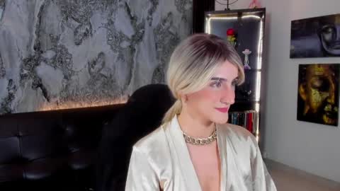 Snapshot of jessica_lisbon chatting on April 18, 7:58 pm Jessica online show from April 18, 7:58 pm