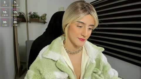 Snapshot of jessica_lisbon chatting on May 1, 2:54 pm Jessica online show from May 1, 2:54 pm