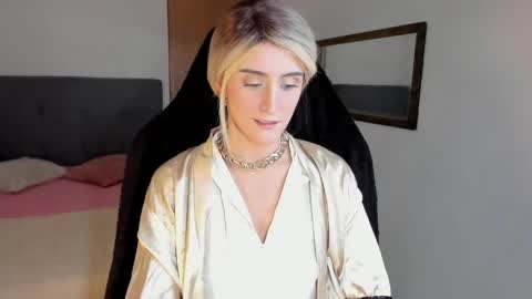 Snapshot of jessica_lisbon chatting on May 4, 3:19 pm Jessica online show from May 4, 3:19 pm