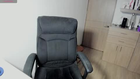 jessica_rabbit777_ online show from November 16, 11:54 pm