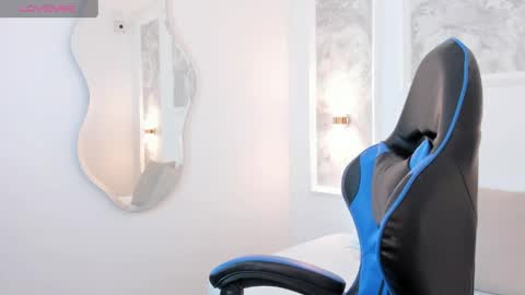 jessica_taylor_22 online show from April 20, 7:37 pm