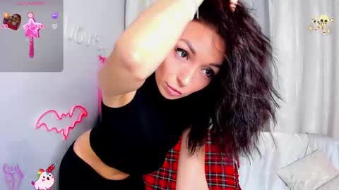 Snapshot of jessica_tiny chatting on November 10, 1:04 am Jessica online show from November 10, 1:04 am