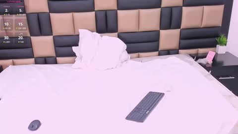 Snapshot of jessicabosch chatting on December 13, 7:53 pm Jessica online show from December 13, 7:53 pm