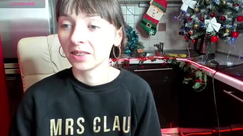 jessicaforris online show from December 16, 7:48 am