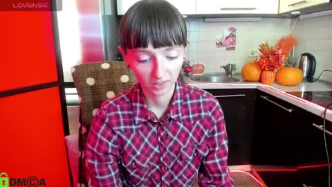 jessicaforris online show from September 25, 7:01 am