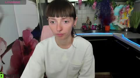 jessicaforris online show from April 24, 7:33 am