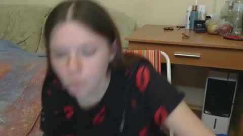 jessicaholland1 online show from May 13, 7:11 pm