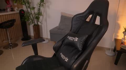  Jessica Pratt  IG jessicaxpratt online show from March 18, 8:01 pm