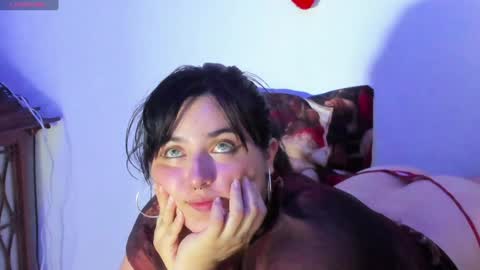 Snapshot of jessicared18 chatting on January 12, 1:11 am jessicared18 online show from January 12, 1:11 am