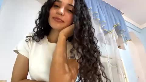 Snapshot of jessicaroad chatting on July 2, 7:25 am Elly online show from July 2, 7:25 am