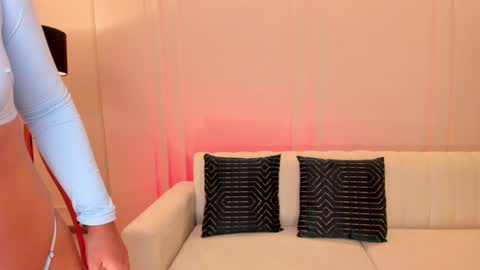 JESS online show from February 4, 4:39 pm