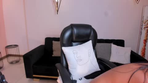 JESS online show from March 5, 4:35 pm