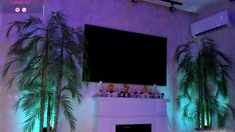 Gloria   online show from April 25, 12:24 am