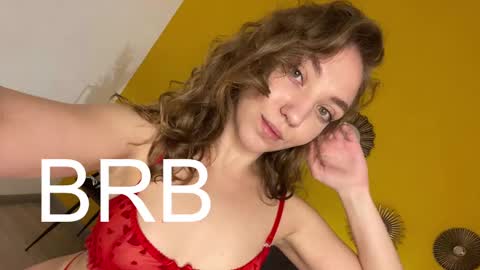 Snapshot of jessie_curlyy chatting on March 11, 4:43 am Jessie online show from March 11, 4:43 am