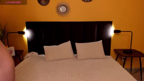 Snapshot of jessie_curlyy chatting on October 6, 3:04 am Jessie online show from October 6, 3:04 am