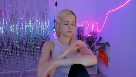 Jessie online show from March 8, 1:59 pm