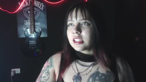 Snapshot of jessie_wild chatting on September 25, 12:14 am jessie_wild online show from September 25, 12:14 am