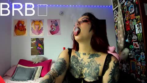 Snapshot of jessie_williams_01 chatting on December 3, 5:33 pm Your Sweet Angel online show from December 3, 5:33 pm