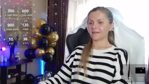 Snapshot of jessiemays chatting on September 12, 5:07 am Jess online show from September 12, 5:07 am