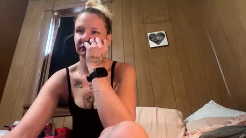 Snapshot of jessiepooh6969 chatting on December 6, 5:22 pm Wonderland online show from December 6, 5:22 pm