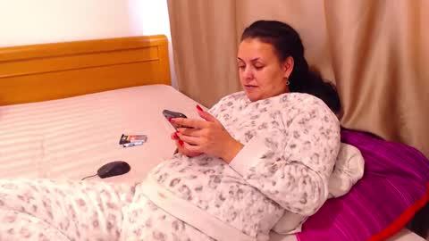 jessiestar3 online show from February 3, 6:22 am