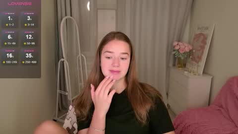 Jessi online show from November 4, 1:43 pm