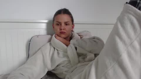 jessieryan online show from October 5, 5:28 am