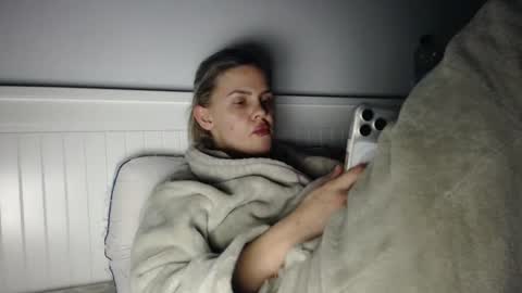 jessieryan online show from December 22, 7:00 pm