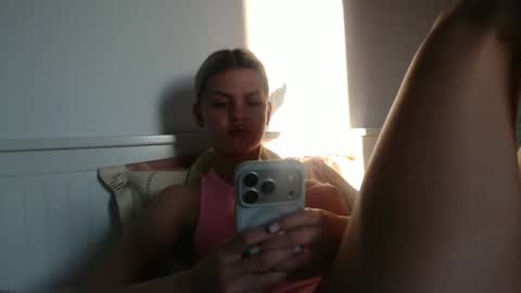 jessieryan online show from April 22, 3:53 am