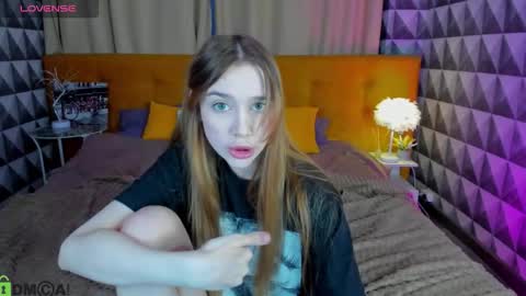 Snapshot of jessiexxiv chatting on September 12, 8:25 am Jessie online show from September 12, 8:25 am