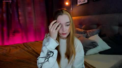 Snapshot of jessiexxiv chatting on September 30, 7:02 am Jessie online show from September 30, 7:02 am