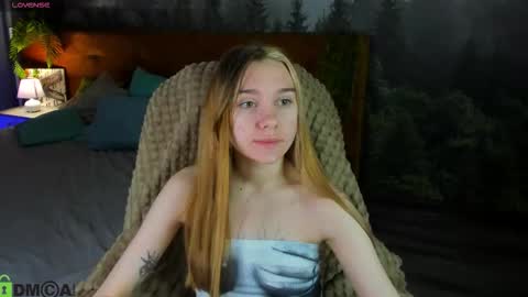 Snapshot of jessiexxiv chatting on October 6, 7:50 am Jessie online show from October 6, 7:50 am