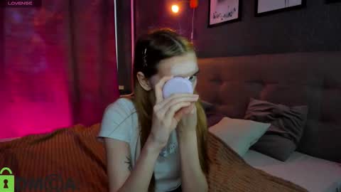 Snapshot of jessiexxiv chatting on October 13, 7:30 am Jessie online show from October 13, 7:30 am