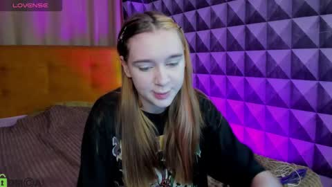 Snapshot of jessiexxiv chatting on October 15, 8:14 am Jessie online show from October 15, 8:14 am