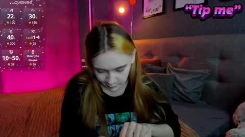 Snapshot of jessiexxiv chatting on October 24, 8:00 am Jessie online show from October 24, 8:00 am