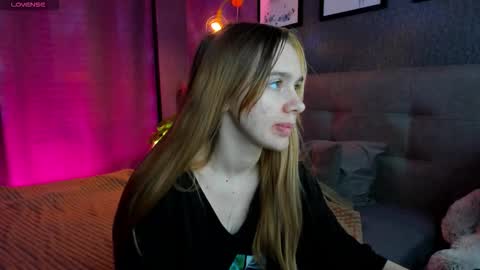 Snapshot of jessiexxiv chatting on October 25, 8:22 am Jessie online show from October 25, 8:22 am