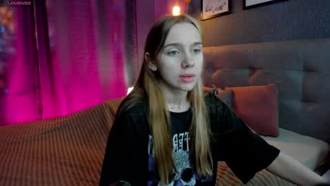 Snapshot of jessiexxiv chatting on November 26, 9:10 am Jessie online show from November 26, 9:10 am