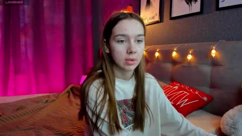 Snapshot of jessiexxiv chatting on December 14, 9:14 am Jessie online show from December 14, 9:14 am